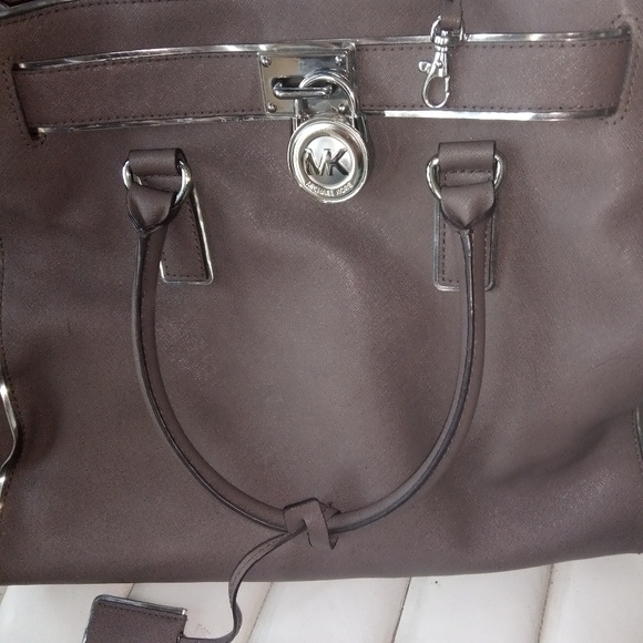 Michael Kors Handbags - Beautiful Grey Michael Kor's purse